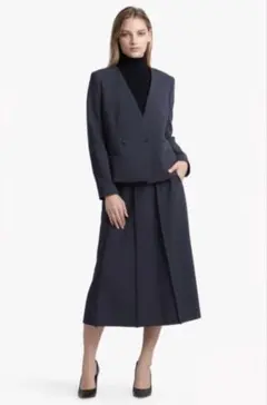 Theory luxe フレアスカートCosimo Lozel 紺のサムネイル