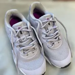 NIKE レボリューション６ジュニア22.5cm ランニングシューズ