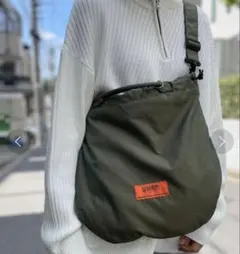 美品 UNIVERSAL OVERALL ショルダーバッグ ギャバジン2way