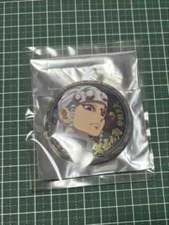 鬼滅の刃　宇髄天元　アニメキャラクター ピンバッジ