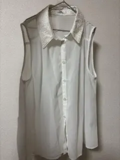 MURUA 刺繍付きホワイトノースリーブシャツ