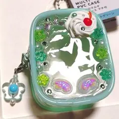 *. 匿名配送.*グリーン　クリームソーダ風　デコレーションポーチ　ハンドメイド