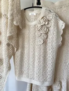 INGEBORG インゲボルグ　クロシェ編み ノースリーブ トップス 花モチーフのサムネイル