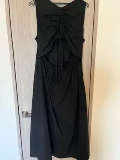 GU リネンバックオープンワンピース