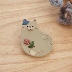 no.9 猫のブローチ　陶土ブローチ　陶器ブローチ　北欧　猫