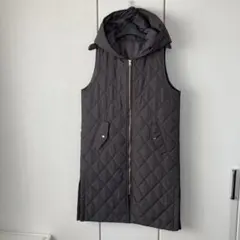 ダークグレー キルティングダウンベスト フード付き【新品　未使用品】