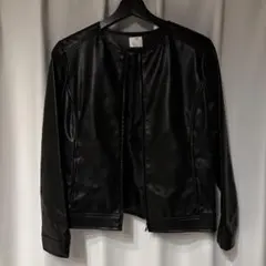 黒 レザージャケット ノーカラー ブルゾン アウター