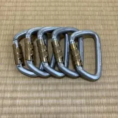 Item thumbnail for item ab0d0b11-4b37-44f2-aa65-d6d332ebf3c7