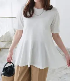 【Pierrot】接触冷感袖タックペプラムTシャツのサムネイル