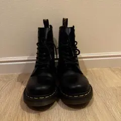 Dr. Martens 8ホールブーツ ブラックのサムネイル