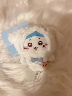 ちいかわサンリオコラボ マスコットホルダー　　ハチワレ シナモンロール