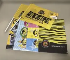 阪神タイガース 応援旗・クリアファイル・ハードレンズケース【未使用】