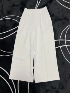 UNIQLO ホワイト ワイドパンツ Mサイズ