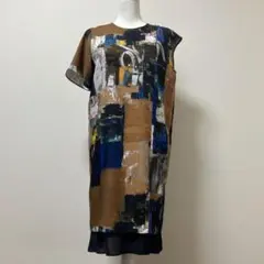 日本製　ユナイテッドトウキュウ　アート柄　ワンピース　アート　素敵　夏　デザインのサムネイル