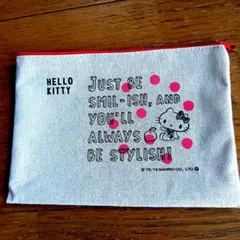 HELLO KITTY フラットポーチ