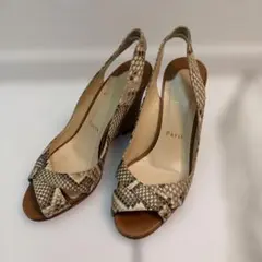 ルブタンヒールのサムネイル