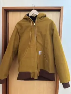 チ*コ様 Carhartt M フード付きジャケット ベージュ アクティブジャケ 