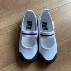 新品　箱無し　18.0 上履き