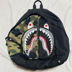 BAPE カモフラージュ シャークリュック - メルカリ