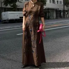 【Ameri】MADELYN EMBROIDERY DRESS ブラウン 花柄 Ameri】MADELYN EMBROIDERY DRESS ブラウン 花柄 - メルカリ