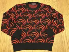 個性的なレトロ柄ニット