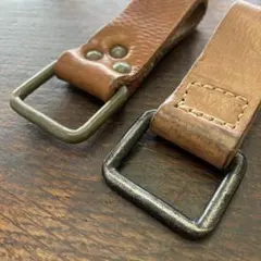 チェコ軍 キーホルダー ベルト レザー ベルトループ 2本セットスタッズ付き