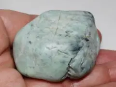 糸魚川161 翡翠 80g ヒスイ 原石 鑑賞石 自然石 誕生石 鉱物 鉱石