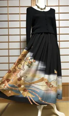 3/3306着物リメイク黒留袖　ロングスカート