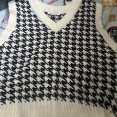 ハウンドトゥースニットベスト