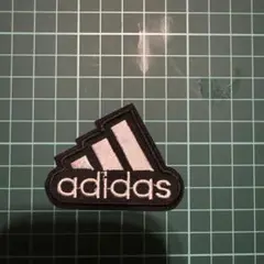 アディワッペン黒白