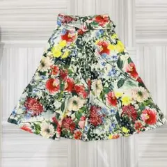 ZARA 花柄 フレアスカート Sサイズ　美品