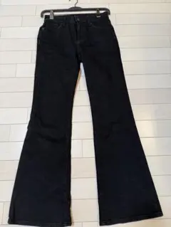 GU スリムフレアジーンズSサイズ　ブラック