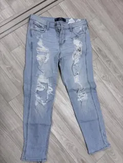 ホリスター　ダメージジーンズ