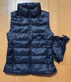 超美品☆ ユニクロ　ウルトラライトダウン　ベストS ネイビー