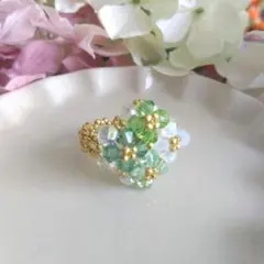 レジン フラワー ヘアゴム グリーン系 - メルカリ