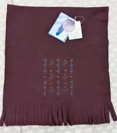 マタノアツコ　刺繍入り　ワインレッドフリース　ストールのサムネイル
