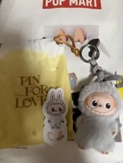 THE MONSTERS PIN FOR LOVE イニシャル ラブブ 【C】