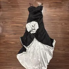 JUNO DRESS COLLECTION ロングドレス ブラック ホワイトのサムネイル