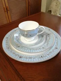Wedgwood ウエッジウッド アレクサンドラ - メルカリ