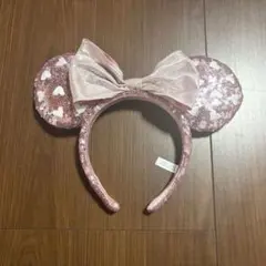 ディズニーカチューシャ　ミニー　スパンコール リボン ハート 刺繍　ハート柄