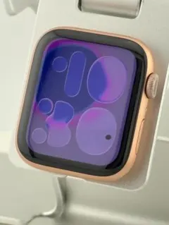 も*ー様 BAT.100%　アップルウォッチSE2　サファイアクリスタル　ピンク