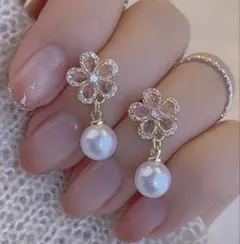 高見え フラワー×パール ピアス ゴールド揺れる 韓国 上品 大人可愛い 結婚式