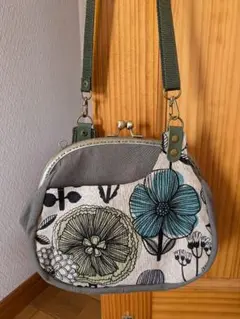 ＊ハンドメイド＊　25口金ショルダーがま口バッグ　花柄大柄モスグリーン