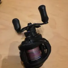 Abu Garcia ROXANI BF8 ベイトリール 本体のサムネイル