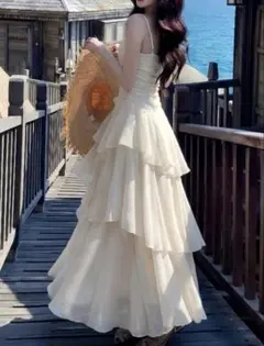 ラッフルストラップドレス ホワイト 白 結婚式 前撮り ウェディングのサムネイル
