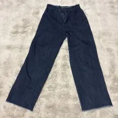 GU レディース　　ダークブルーデニム　　　　 バックウエストサイズ調整あり