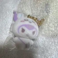 サンリオ×ちいかわ　シークレットフロッキーマスコットチャーム　モモンガ　クロミ