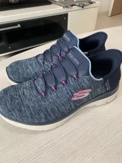 スリップインズ スニーカー