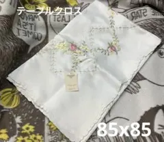 近沢レース　テーブルクロス 85x85 花柄刺繍のサムネイル