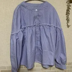 青と白のストライプ フリルシャツ長袖